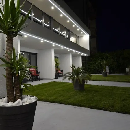 Caelia בית הארחה קוסטינסטי