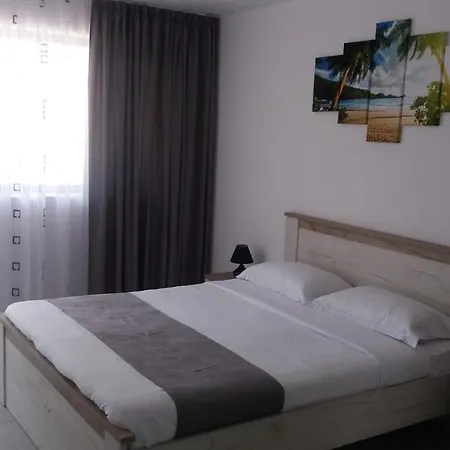 בית הארחה Caelia קוסטינסטי